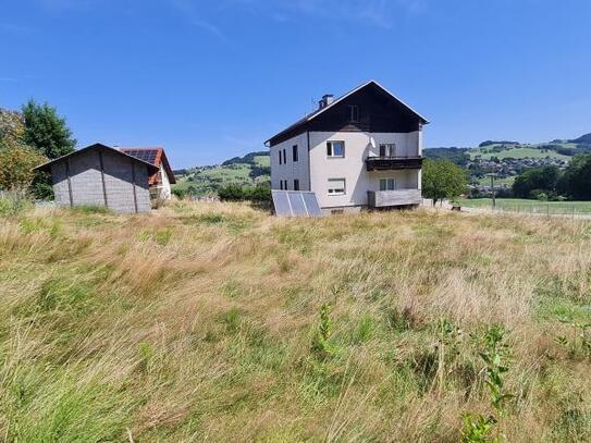 Ein Haus - zwei Wohneinheiten mit großem Garten!