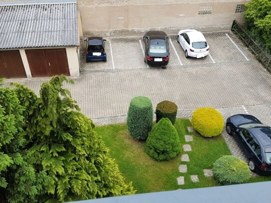 Frisch sanierte Großzügige 2-Raum Ergeschosswohnung mit Balkon zu vermieten, Stellplatz möglich!