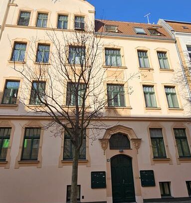 tolle 2 raum- dg wohnung in schöner lage