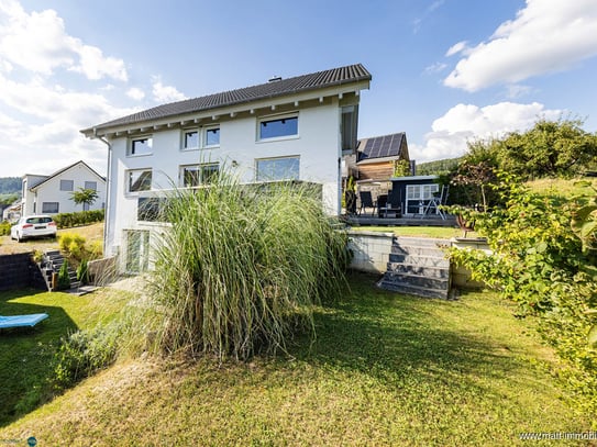 Attraktives 4,5-Zimmer Neubauhaus mit Balkon und Garten in Öhningen