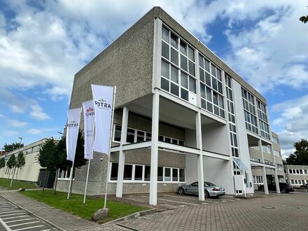 Helles modernes Büro im Astor Gewerbepark in Norderstedt