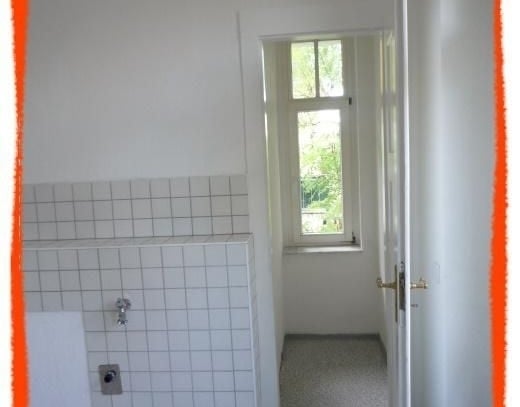 3-Zimmer-Wohnung mit BALKON sowie Tageslichtbad und Wanne zu vermieten!