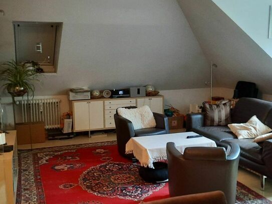 Bright and spacious 3,5 -room flat with loggia in Lichterfelde