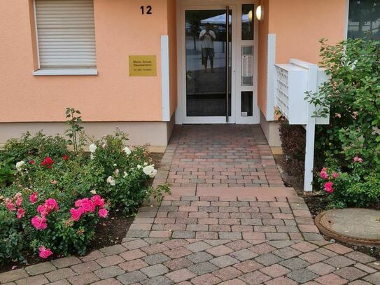 Comfortable and bright suite with terace and garage in Frankfurt am Main Center