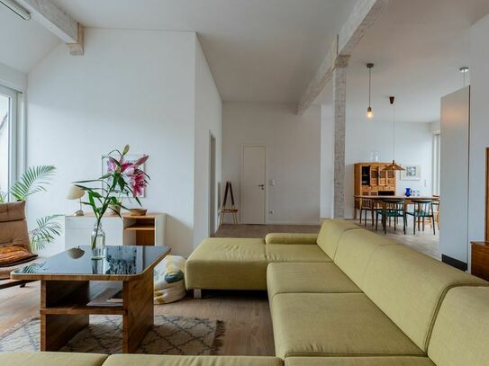 Exquisite loft apartment in Kreuzberg: Stylish living in a prime location