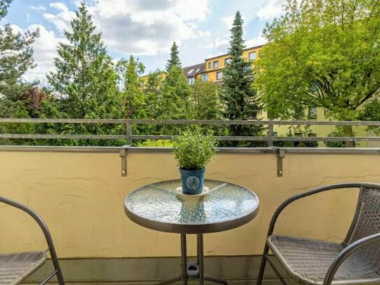 Bed in a comfy twin bedroom with a balcony, near Tempelhofer Feld