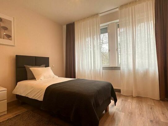 room / short-term rental / Saarbrücken