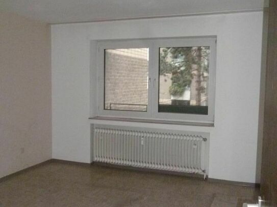 Modernisierte 2-Zimmer-Wohnung mit Balkon in Duisburg Vierlinden