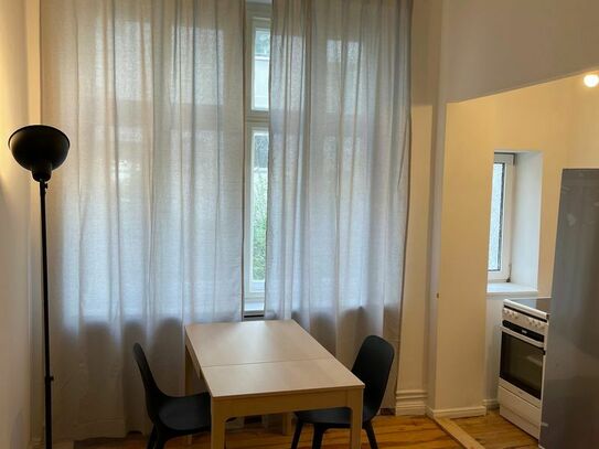 Available now! Charming furnished 1-room flat for rent in Berlin-Steglitz, only a few steps away from Walther-Schreiber…