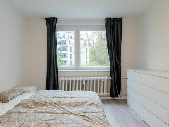 Beautiful and spacious apartment with balcony (Wilmersdorf), Berlin - Amsterdam Apartments for Rent