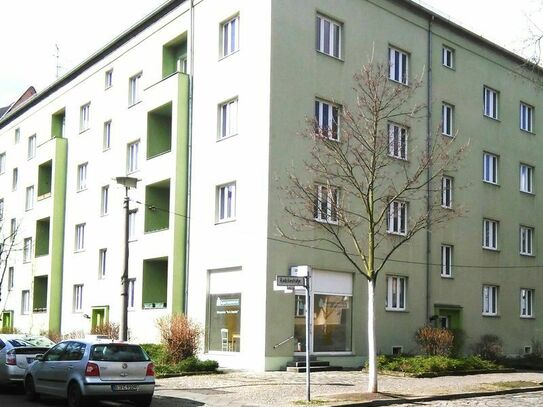 Confortable 2 Room Apartment in Adlershof, 20 min BER