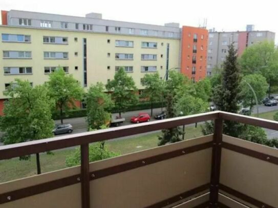 Modern double bedroom close to Paracelsus-Bad metro station