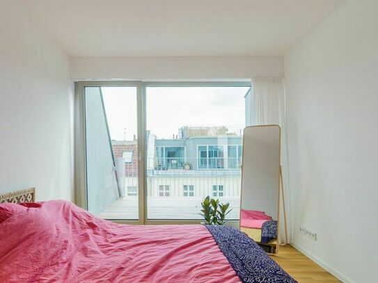 156sqm Designer Penthouse Apartment in Friedrichshain - with 2 verandas and a rooftop terrace and amazing views over Be…