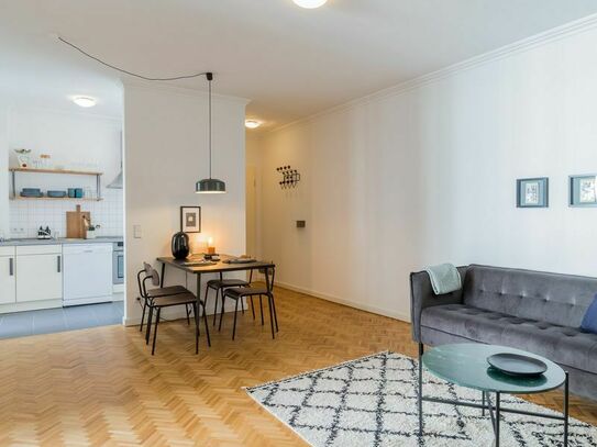 Quiet, fully furnished 2-room apartment with balcony in Prenzlauer Berg