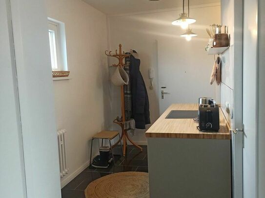 Newly renovated Apartment right beside S-Bahn