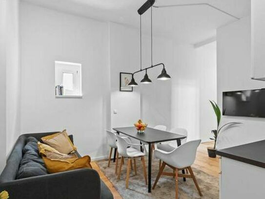 Functional 4-bedroom-apartment in Berlin