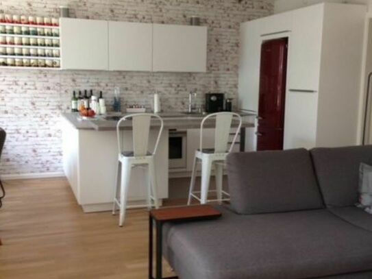 Newly built apartment in the heart of Winterhude near Mühlenkamp with terrace and garden