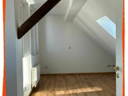 Tolle 3-Zimmer-Dachwohnung mit BALKON und über 2 Etagen zu vermieten!
