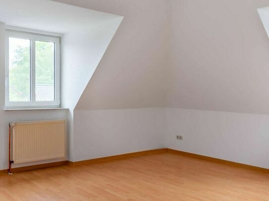 Gemütliche 2-Zimmer-Wohnung mit ausgebautem Dachboden und Balkon in ruhiger Lage, Obj. 7765