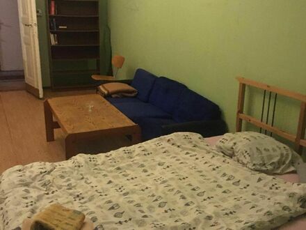 Practical single bedroom in a 5-bedroom flat, in Mitte
