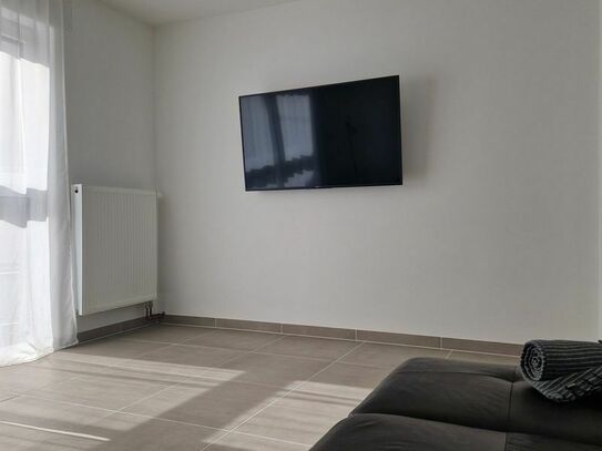 Modern 70m² three-room apartment with its own step-free entrance on the ground floor in Wiesbaden-Delkenheim