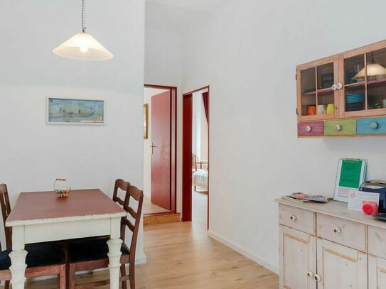 Quiet and central 2-bedroom flat near trade fair in Cologne