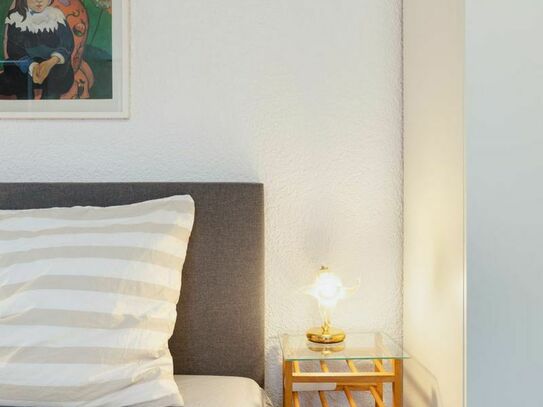 ☆ Unique in great old town by Rabe ✔Netflix ✔Coffee-Bar (15 min KA City | 10 min KIT North | 8 min Daimler), Karlsruhe…
