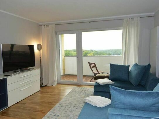 Bright and Airy 2 Bedroom Apartment with a View, Berlin, Furnished