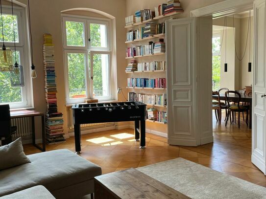 Beautiful 150 sqm apartment in the heart of Kreuzberg with 2 balconies & fireplace! **perfect also for families**