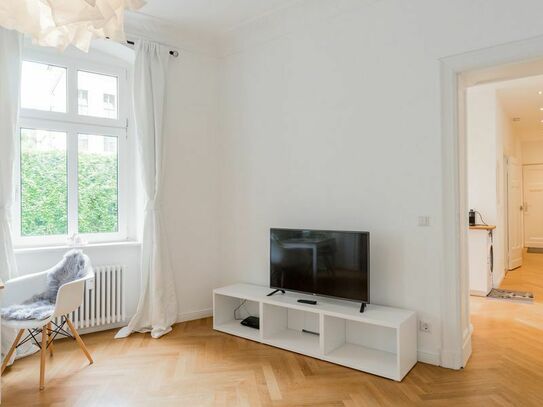 Spacious & charming suite in Charlottenburg
