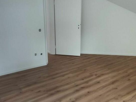 Charmante 2-Zimmer-Wohnung mit Balkon in Erlangen-Bruck (PRZ02229295)