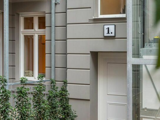 Serviced Apartment in Berlin Mitte, Wedding, with Balcony, Berlin - Amsterdam Apartments for Rent