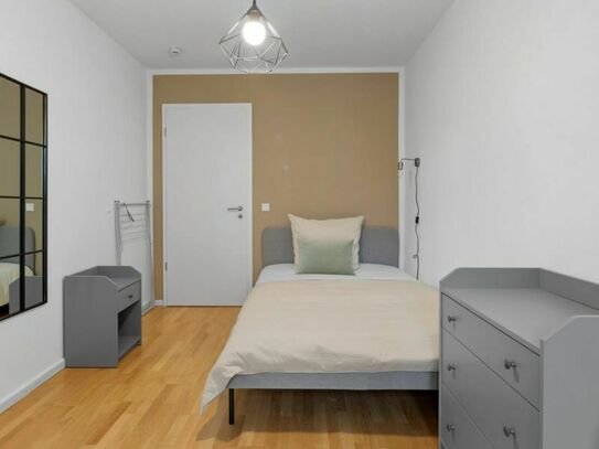Brand new bedroom in Central Berlin