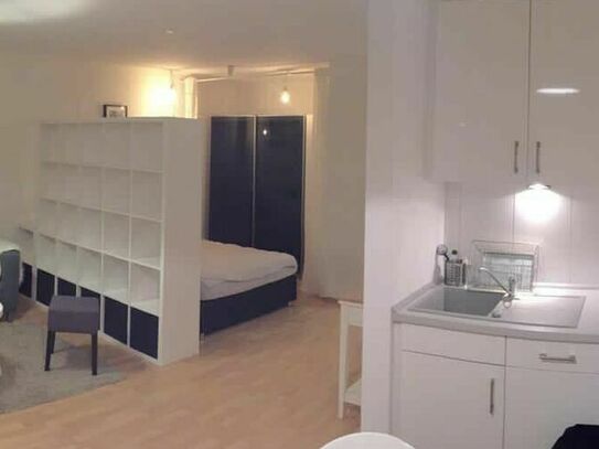Modern studio apartment, centrally located in Offenbach