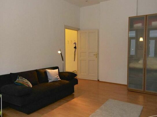 Well-lighted 1 room flat in Berlin Prenzlauerberg, ready furnished