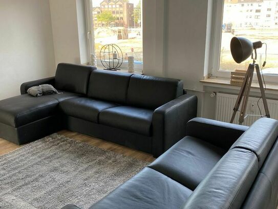 top refurbished apartment in the center (pedestrian zone 2 minutes) for up to 6 people - first time use, Duisburg - Ams…