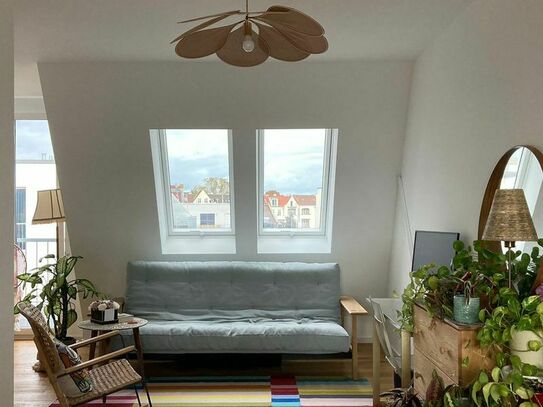 Modern, Bright and Airy Rooftop Apartment with Elevator in Berlin Lichtenberg, Berlin - Amsterdam Apartments for Rent