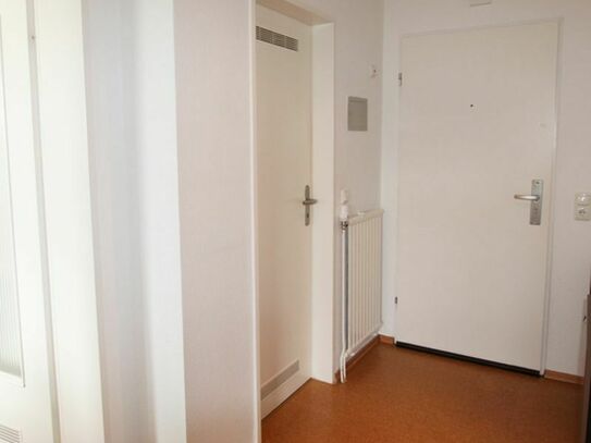 Gepflegte 2-Zimmer-DG-Wohnung mit Süd-West-Balkon 
in zentrumsnaher Lage in Oldenburg-Nadorst