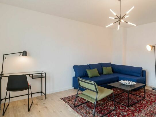 Bright and awesome apartment with south facing balcony in Schöneberg
