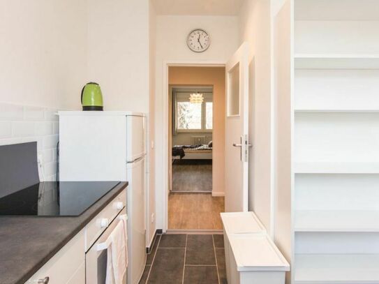Awesome single bedroom in a 4-bedroom apartment near Fritz-Schloß Park