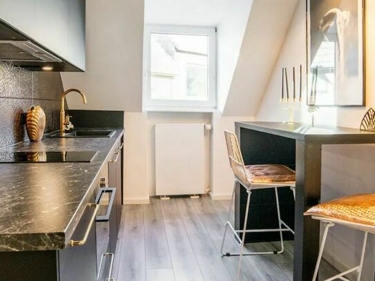 2 room flat in center Düsseldorf, Dusseldorf - Amsterdam Apartments for Rent