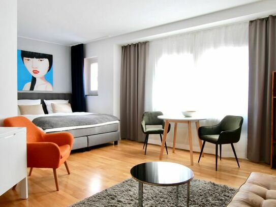 Bright apartment in Cologne's downtown area