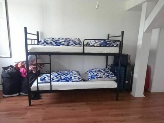 Single bed in shared bedroom in 3 bedroom apartment in Neukölln