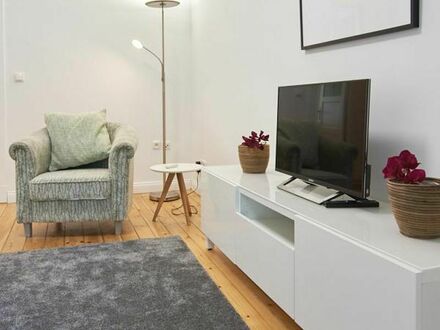 Central, quiet, furnished flat in walking distance to UKE