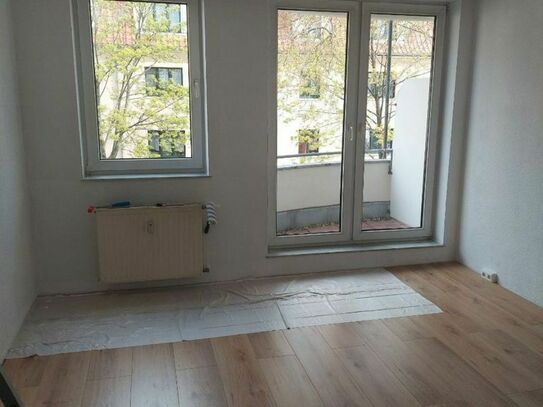 Awesome & lovely suite in Dresden, full furnished with double bed, desk, chairs, wardrobe, kitchenette with sink and fr…