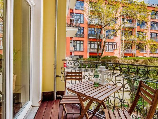 Spacious 2-bedroom apartment with balcony and romantic view, Berlin - Amsterdam Apartments for Rent