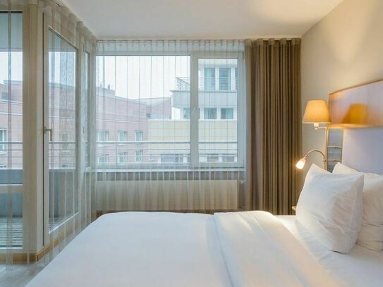 Grand Suite in 5-Star Hotel at Potsdamer Platz in Berlin, Berlin - Amsterdam Apartments for Rent
