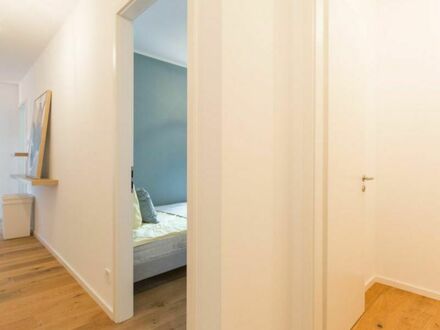 Double bedroom in 5-bedroom apartment