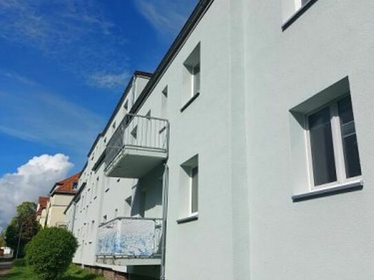 Leipzig: wunderbare 2 Raumwohnung mit Balkon und Duschbad!!