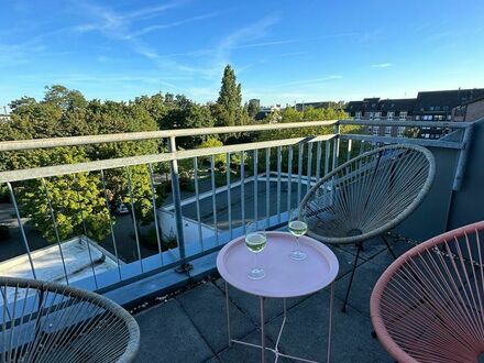 Modern, newly renovated apartment ,3 bedrooms for up to 7 people on Mönchengladbach's Hindenburgstraße, Within Walking…